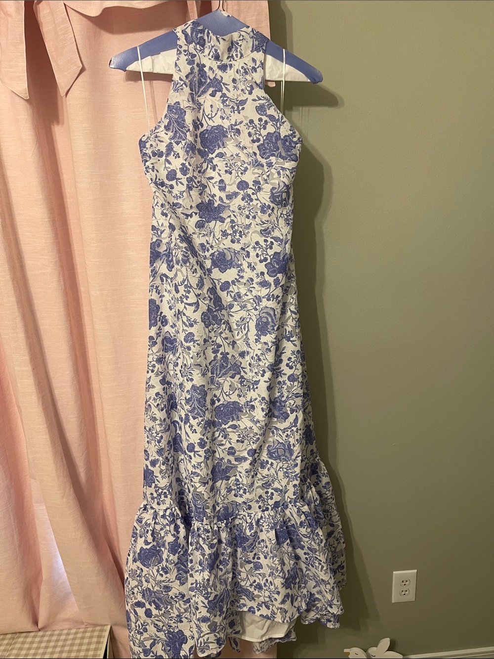 Elliatt Blue and White Floral Halter Maxi Dress